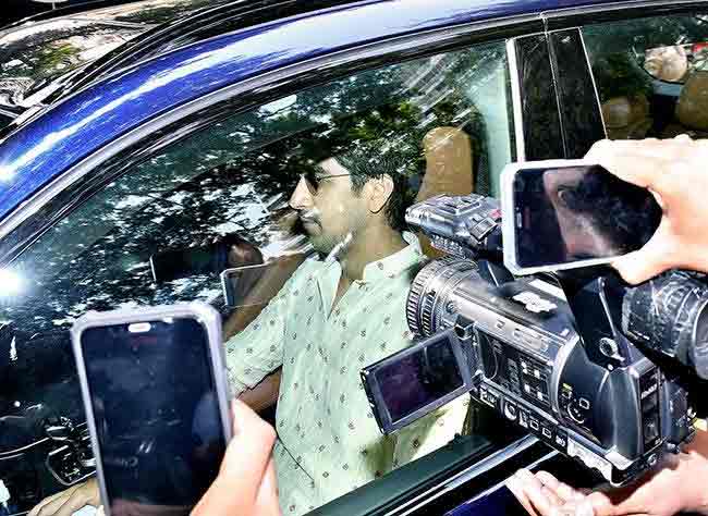 Alia ranbir pre-wedding function photos: રણબીર કપૂર તથા આલિયા ભટ્ટના પ્રી-વેડિંગ ફંક્શન આજથી શરુ- જુઓ વાયરલ થયેલા ફોટો 11 અયાન મુખર્જી.