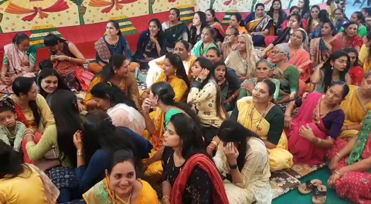 લીંબુની ગિફ્ટ અપાતાં મહેમાનો હસી પડ્યા.