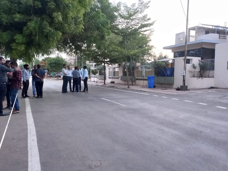 મોદીના આગમનને લઈને ચુસ્ત પોલીસ-બંદોબસ્ત ગોઠવવામાં આવ્યો હતો.