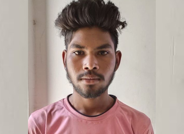 રામાપીર ચોકડી પાસેથી બાઇક ચોરની પકડ્યો.