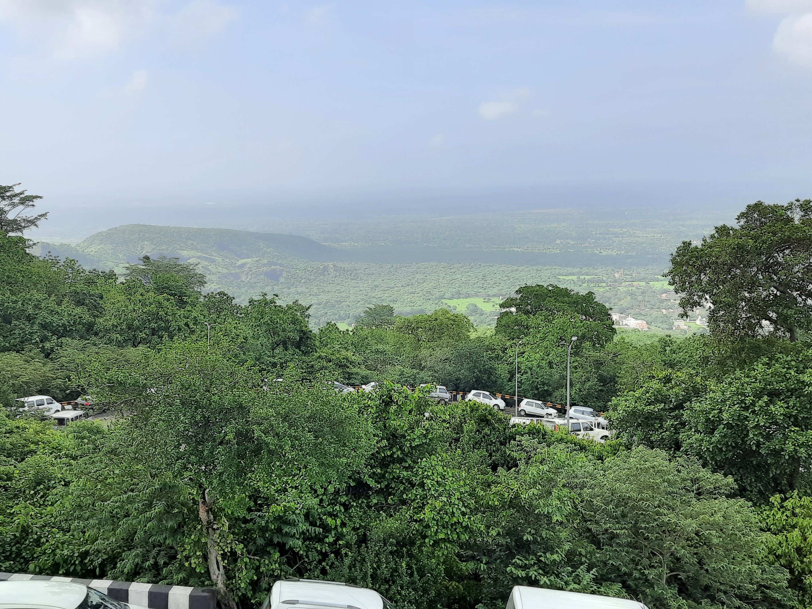 વરસાદ બાદ પાવાગઢમાં મનોરમ્ય દ્રશ્યો સર્જાયા છે