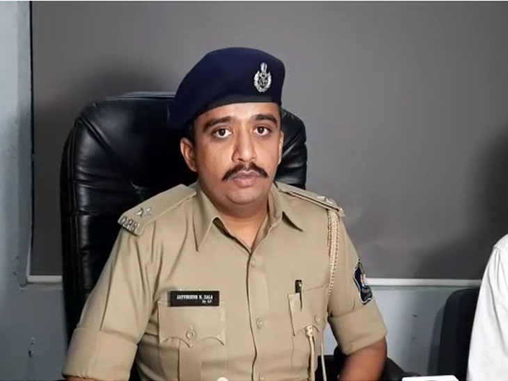 DySp જયવીરસિંહ ઝાલા.