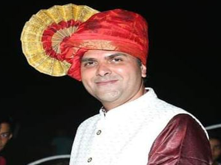 પ્રિન્સિપાલ નિશાંતકુમાર વ્યાસને કારણે પાલિકાની પ્રાથમિક શાળાની આબરૂના પણ ધજાગરા ઉડાવ્યા.