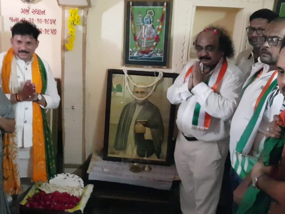 'Tiranga Yatra' with Ahn Ban Shan from Sardar Patel's statue in Nadiad ...