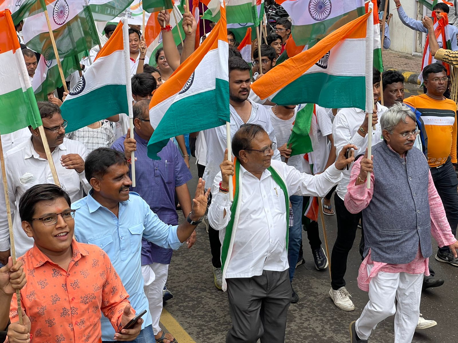 ભાજપના અગ્રણીઓ હાજર રહ્યા.
