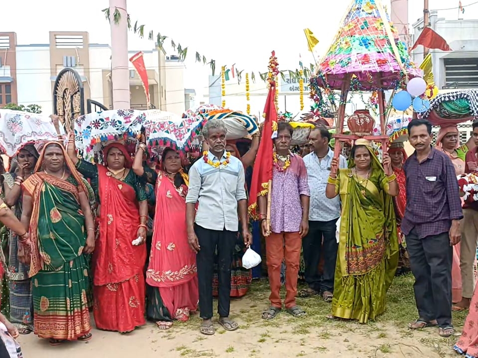 Topla Durjava In Patan, the women of the Thakor community celebrated Topla Ujani ...