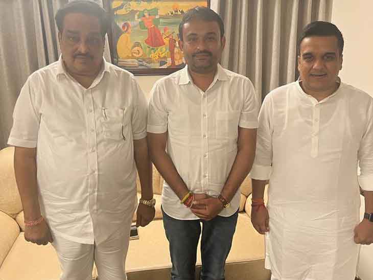 હવે યૂથ કોંગ્રેસના મહામંત્રીનું વિનયસિંહનું રાજીનામું, પૂર્વ પ્રમુખ વિશ્વનાથસિંહ વાઘેલા BJPમાં જોડાશે|અમદાવાદ,Ahmedabad - Divya Bhaskar