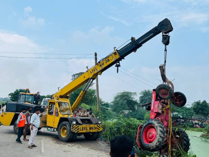10 killed as tractor-trolley overturns in lake in Lucknow, SDRF ...