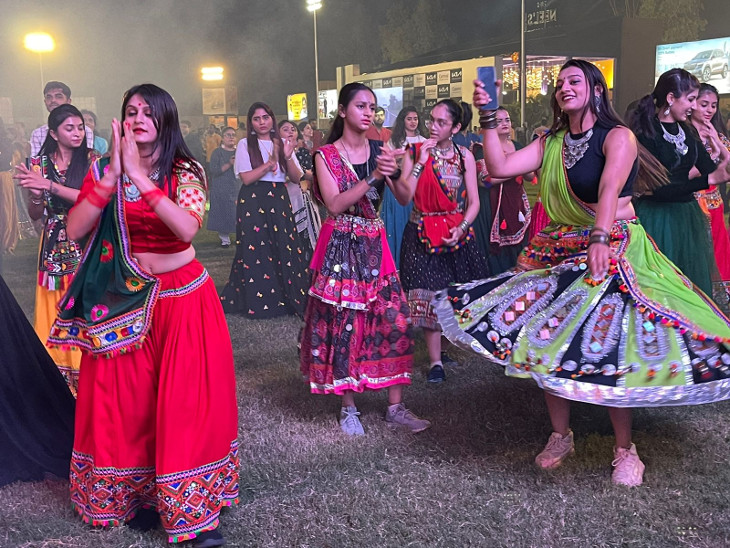 ખેલૈયાઓએ મન ભરી ગરબાનો આનંદ માણ્યો.