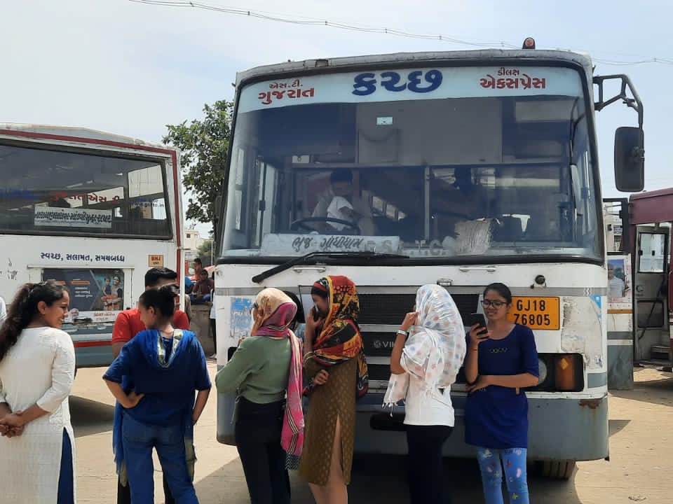 Chartered Bus Gandhidham 