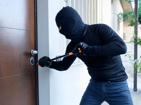 પ્રતીકાત્મક તસવીર - Divya Bhaskar