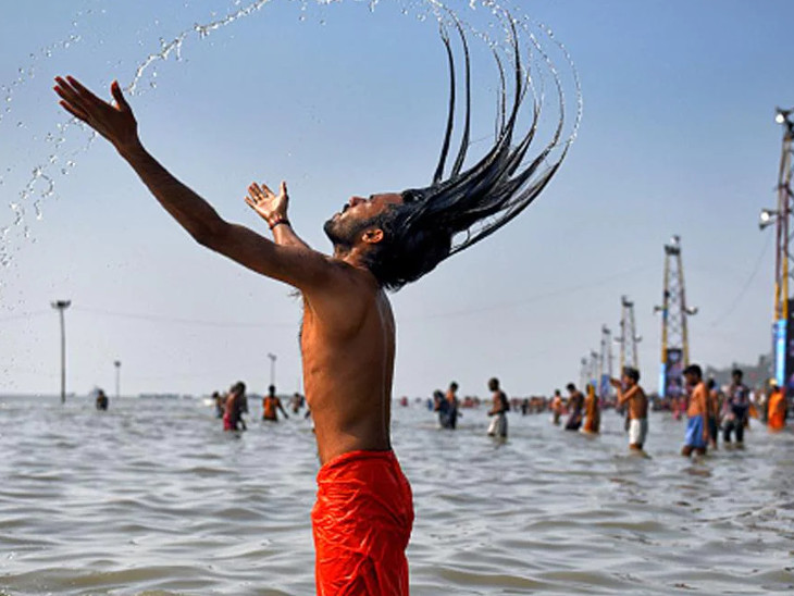 અમાસના દિવસે પિતૃઓ નિમિત્ત તીર્થ સ્નાન કરવાની પરંપરા છે