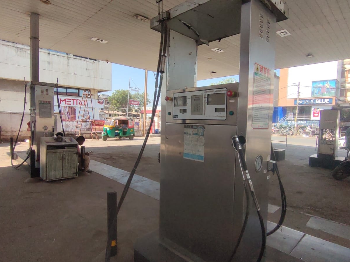 Over 40 CNG pumps in Bharuch district remained closed, leaving