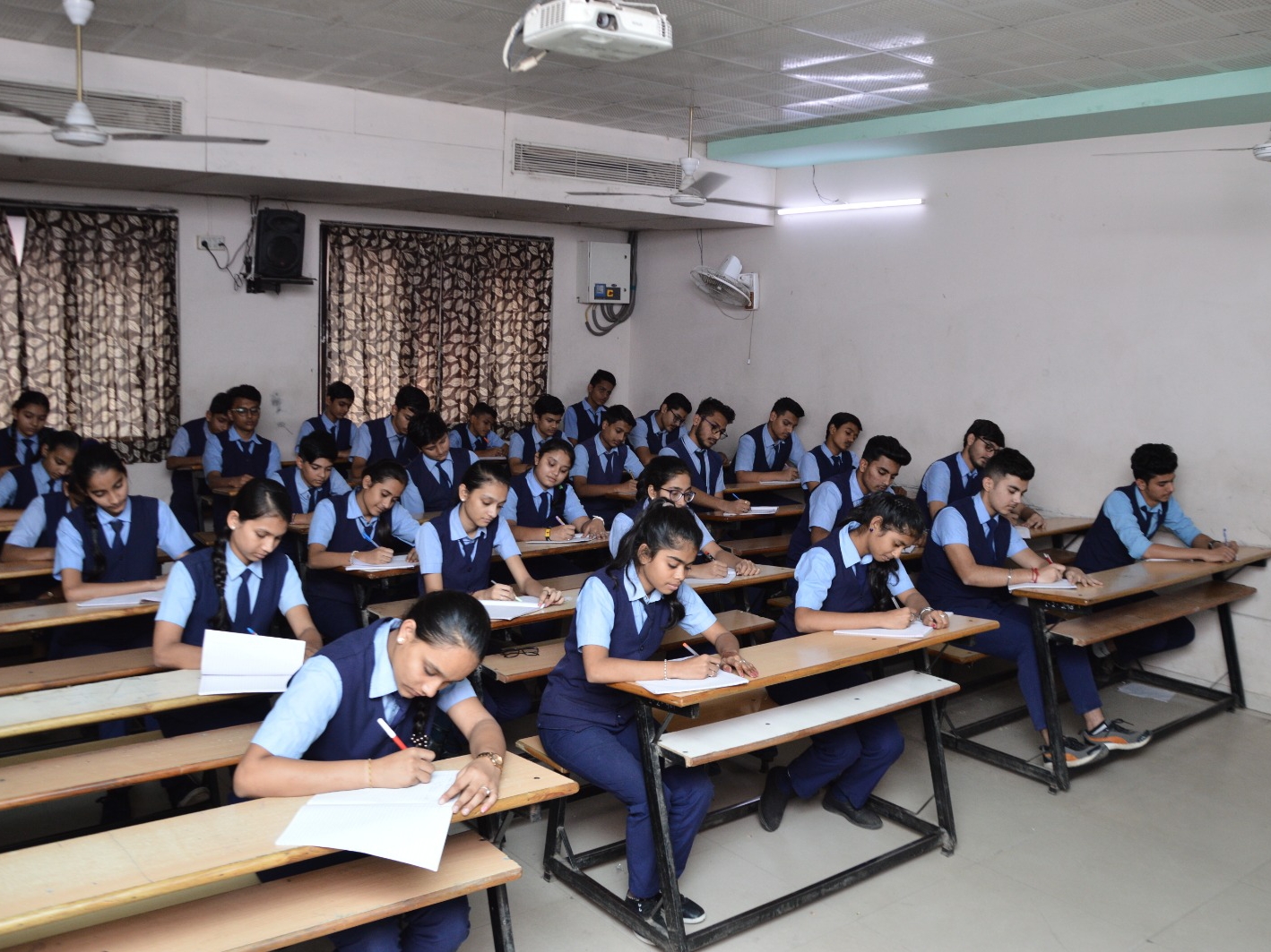 Knowledge High School in Nadiad conducted mock test for class 10th ...