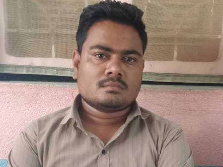 ગામમાં સરપંચ ગોપાલભાઈ.