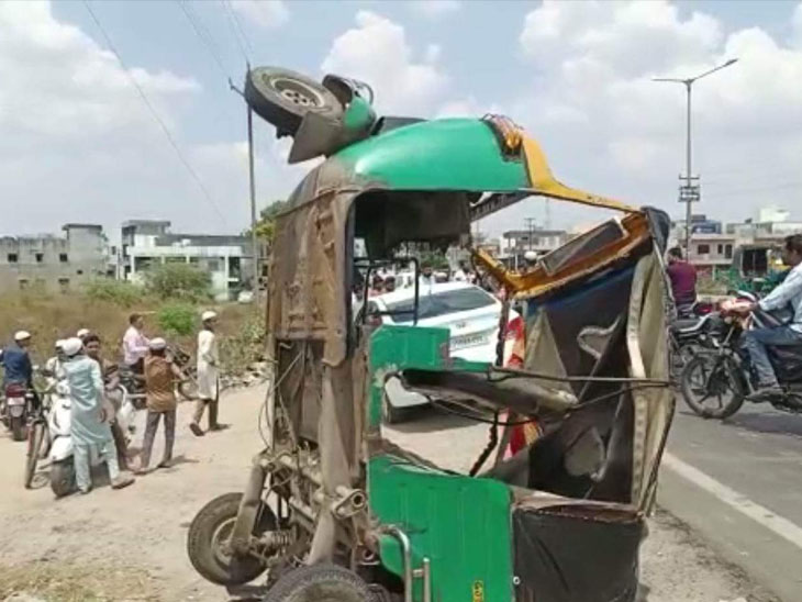 Triple accident between bus, car and rickshaw in Godhra | અકસ્માત ...