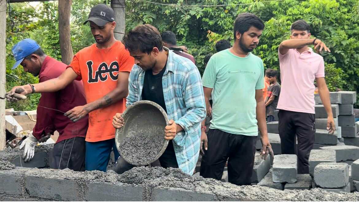 Nitin Jani's commendable work of building a house for a poor family