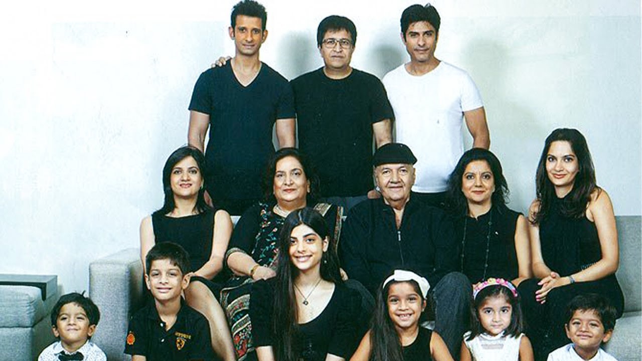 filmy family story about prem chopra family | 'પ્રેમ નામ હૈ મેરા, પ્રેમ ...