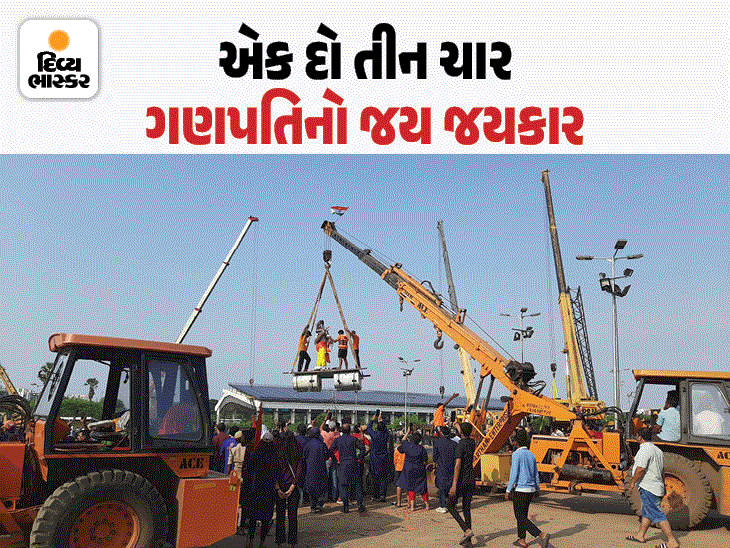 Ganpati Discharge Navlakhi Maidan Police Arrangement Crane in Vadodara
