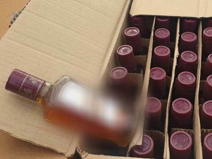 Liquor worth Rs.26 lakh from Jalandhar will be consumed near Golden Chowkdi before the cutting | કાર્યવાહી: જલંધરથી આવેલો રૂા.26 લાખનો દારૂ ગોલ્ડન ચોકડી પાસે કટીંગ પહેલાં ઝબ્બે - Vadodara ...