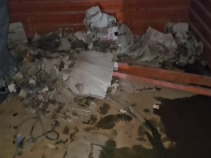 ટેમ્પોમાં ચોરખાનું બનાવીને લઇ જવાતો હતો