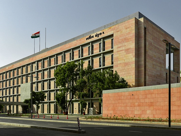 Transfer of 18 Joint Secretaries And Deputy Secretaries of State