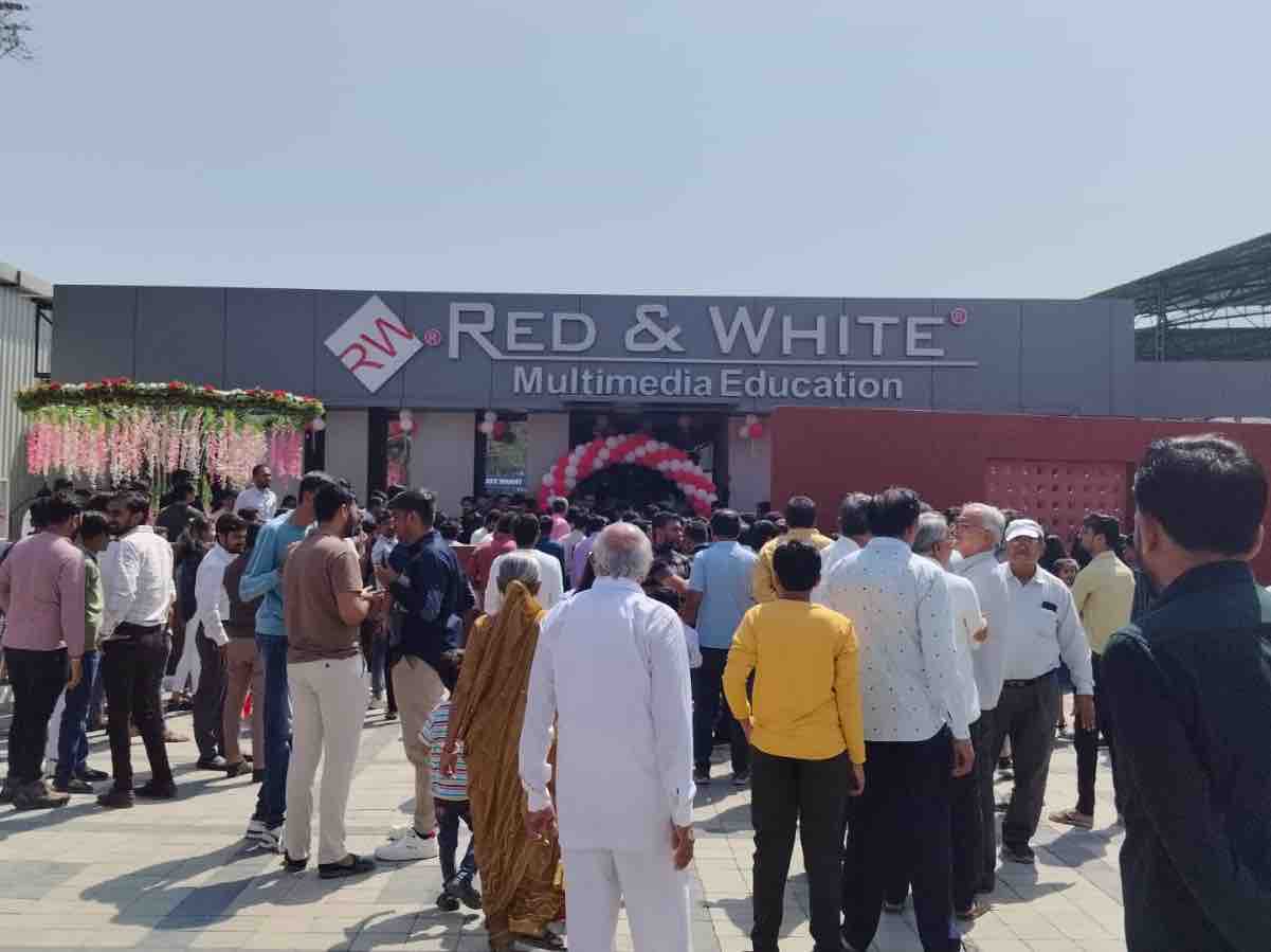 The reopening ceremony of the Yogi Chowk branch of the Red and White