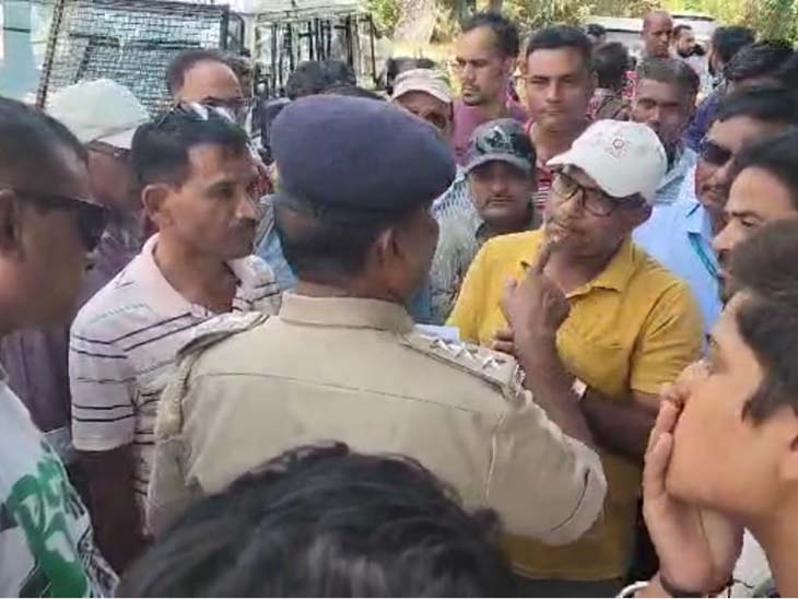 Pradhan Mantri Awas on Vadodara Gorwa Lakshmipura Road 2 months bill