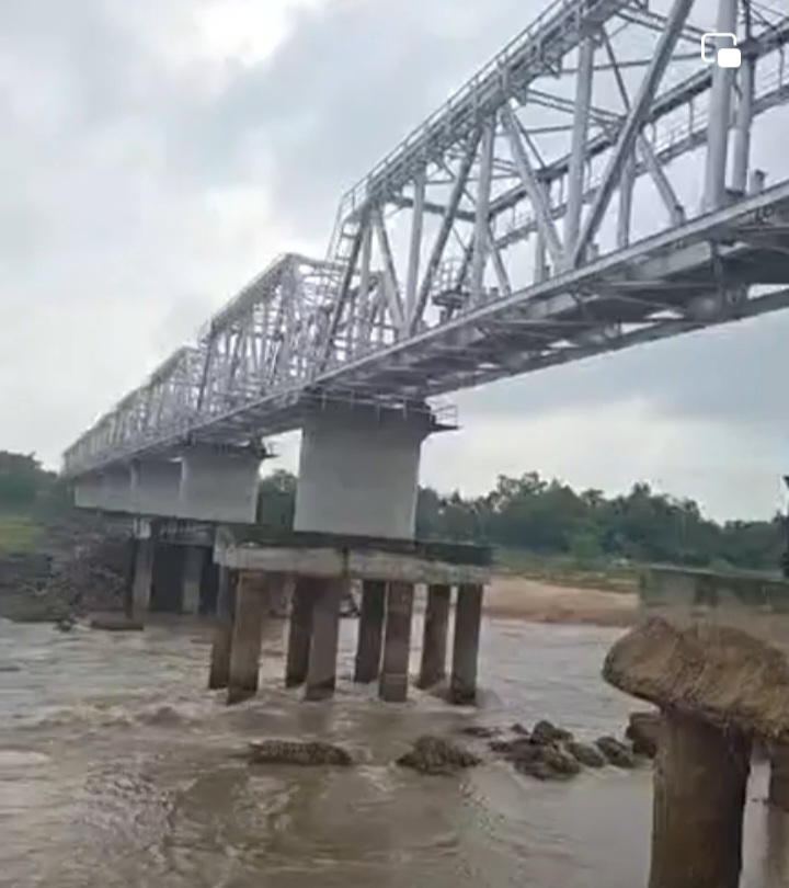 Basin Bridge Raji Bharaj river bridge broke due to aging | પ્રભારી મંત્રી બોલ્યા...: ભારજ ...
