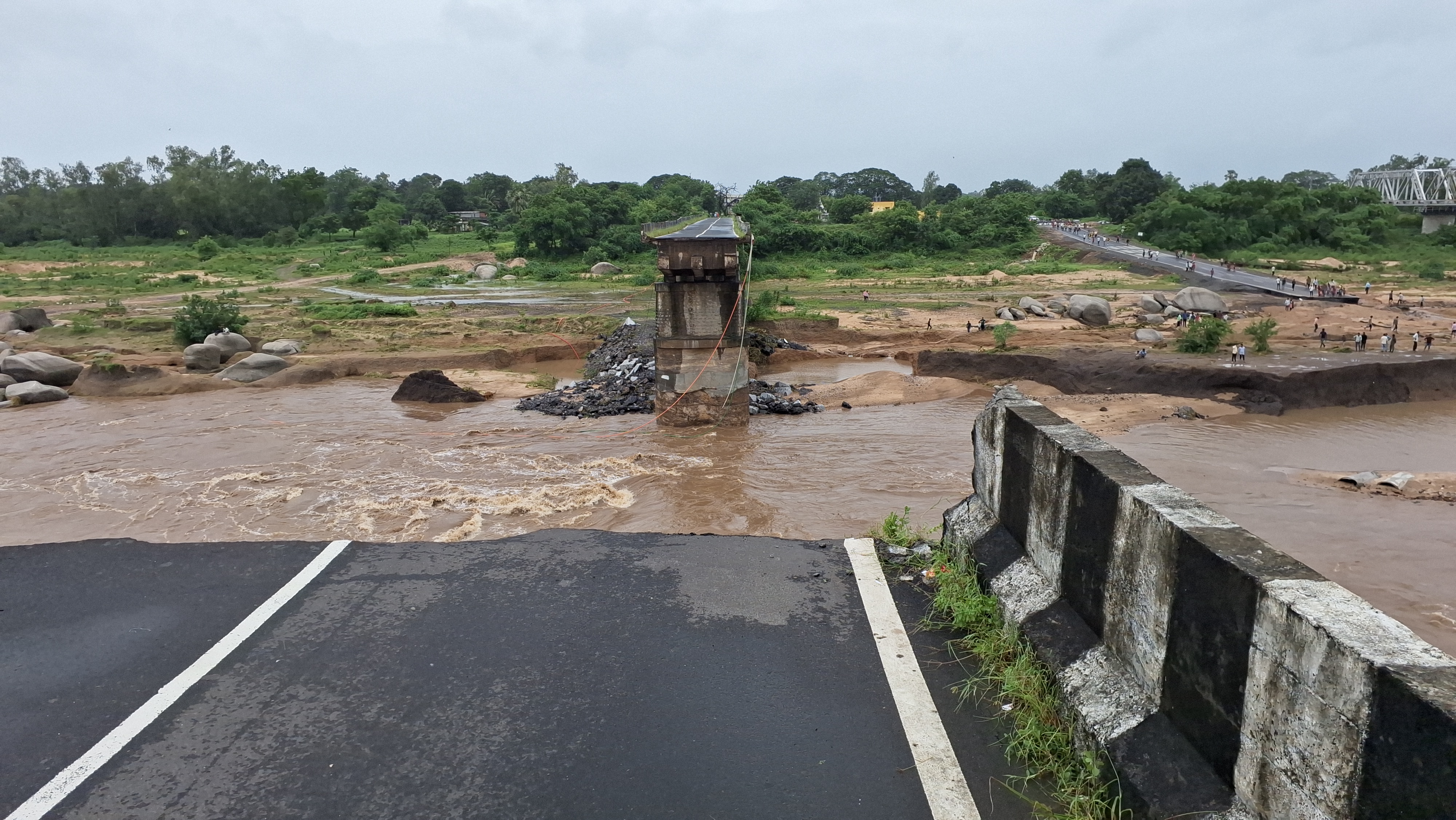 Basin Bridge Raji A 600-meter long two-lane bridge will be built on the Bharaj River at a ...