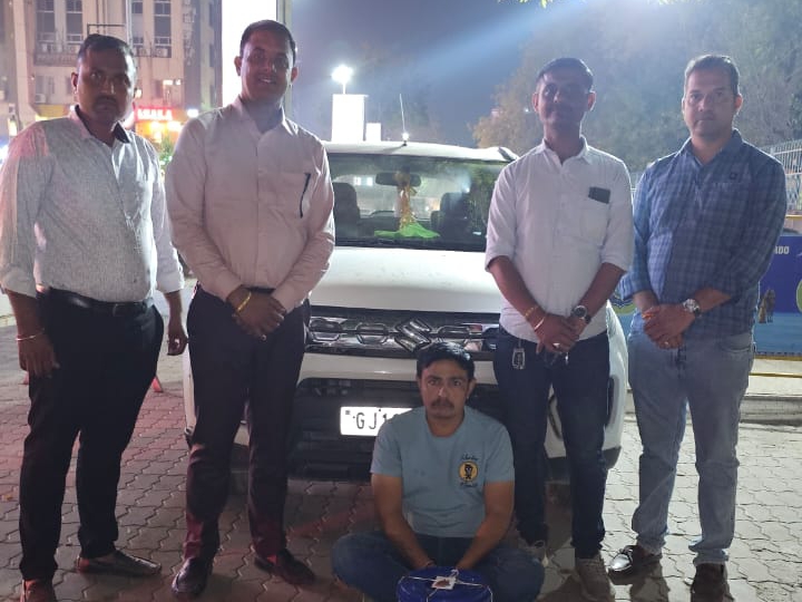 Vasu Rto Agent RTO agent caught in drug dealing
