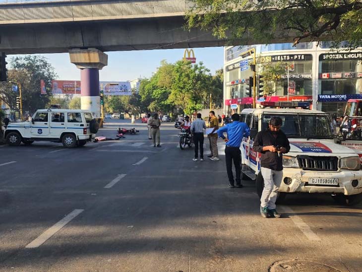 Bus Overspeed A private bus coming at an overspeed crushed a biker. | ઓવરસ્પીડમાં ...