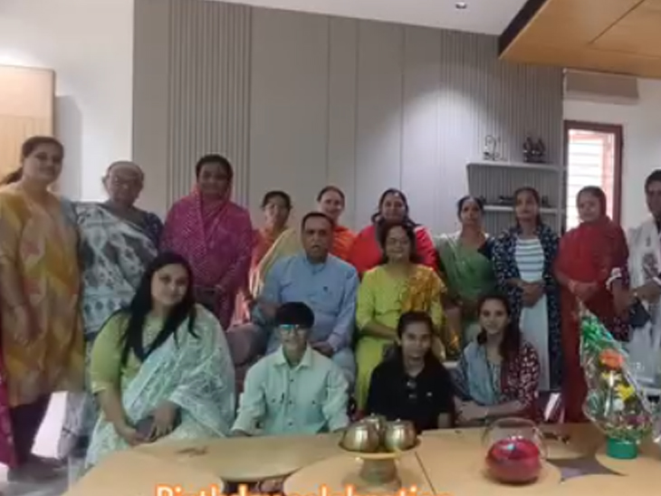 02 1745607047 રાજકોટમાં અંજલી રૂપાણી જન્મદિવસ ઉજવતાં વિવાદમાં