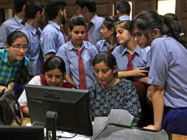 Standard 12 General Science stream result today | ધોરણ 12 સામાન્ય-વિજ્ઞાન  પ્રવાહનું પરિણામ જાહેર: જૂનાગઢ જિલ્લામાં સામાન્ય પ્રવાહનું 89.15% અને  વિજ્ઞાન પ્રવાહનું ...