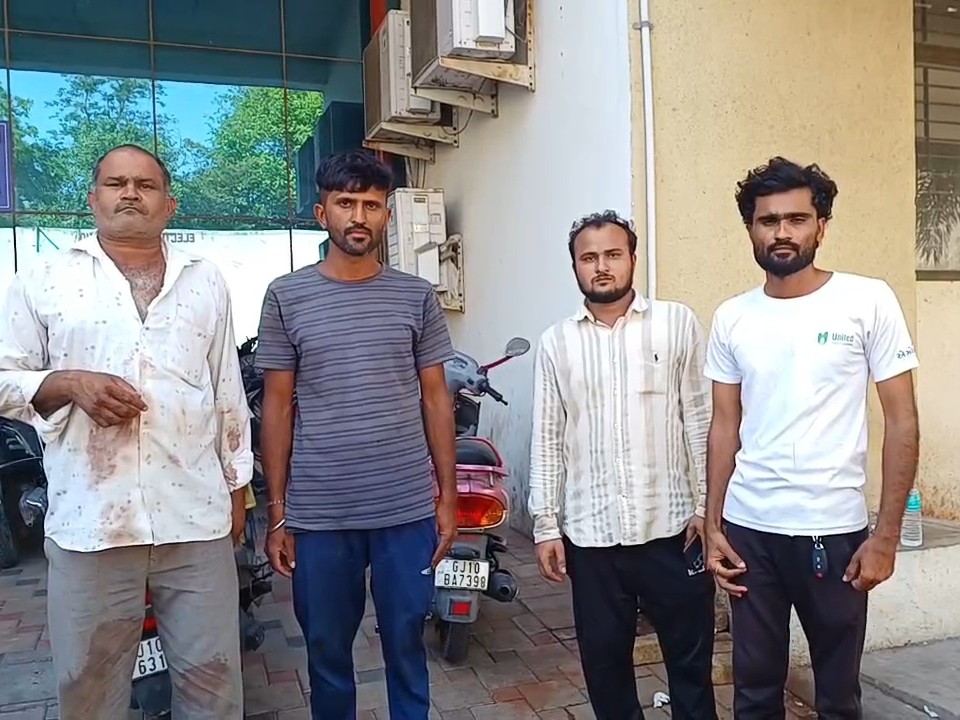 Elderly farmer killed in acacia tree dispute | બાવળના ઝાડના વિવાદમાં વૃદ્ધ  ખેડૂતની હત્યા: લાલપુરના નાંદુરી ગામમાં સમાધાન બેઠકમાં 70 વર્ષીય ખેડૂત પર  લોખંડના ...