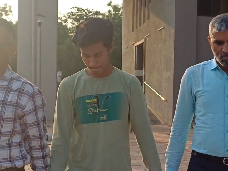 2 cyber terrorists arrested by Gujarat ATS from Nadiad | 2 સાયબર ટેરિસ્ટને ગુજરાત ATSએ નડિયાદથી ઝડપ્યા: ભારત-પાક યુદ્ધ વચ્ચે 50થી વધુ સરકારી વેબસાઈટો પર હુમલો કર્યો ...