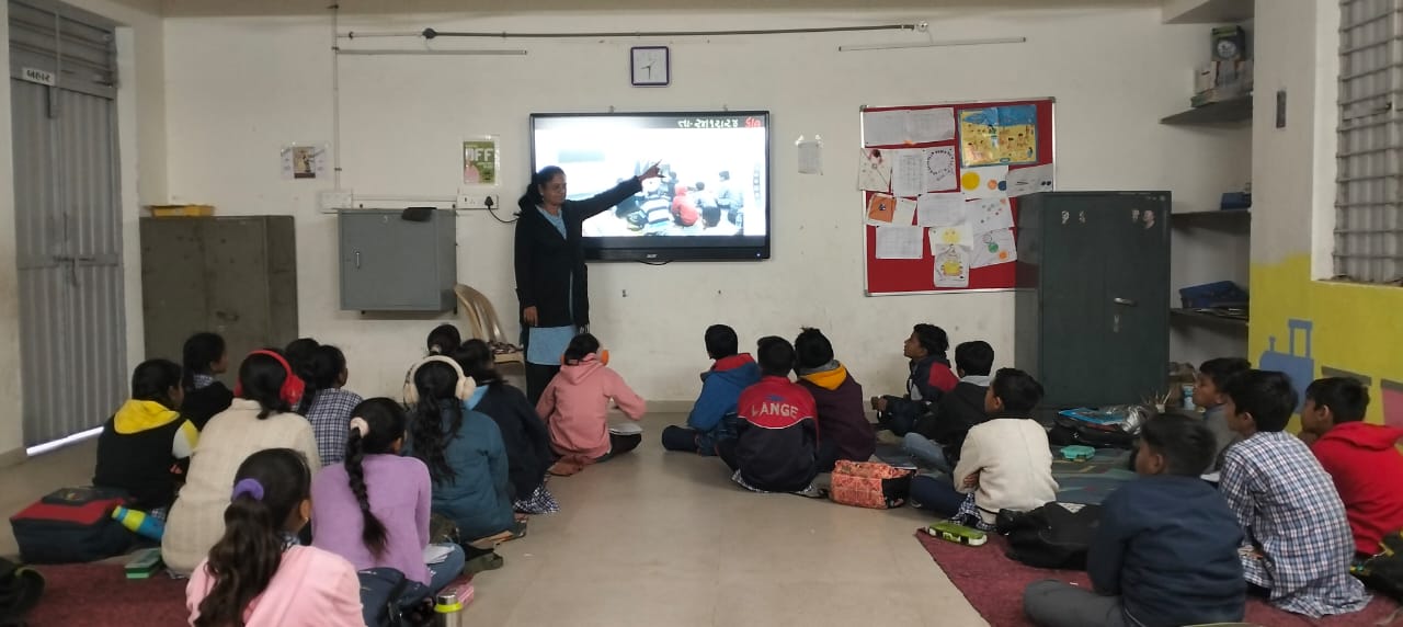 Success Computer Classess Rajkot GyanKunj Project still incomplete in Rajkot govt schools: 276 out of ...