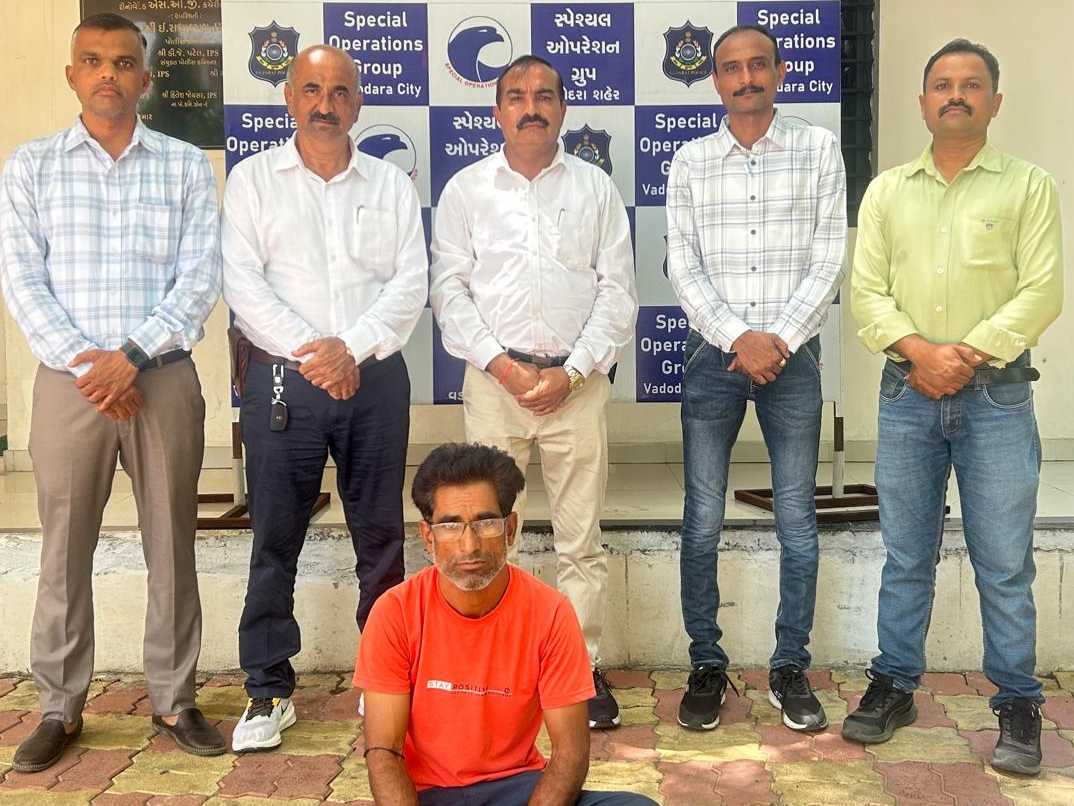 vadodara-sog-police-arrests-wanted-foreign-accused-in-ndps-case-two