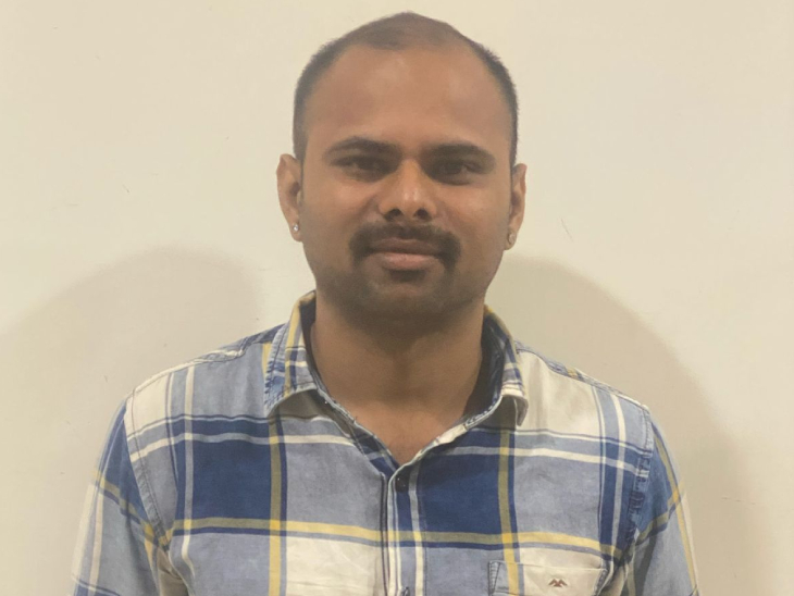 Gandhinagar Chiloda Police Constable Bribe Case; Yuvrajsinh Shankarsinh  Naruka Caught Red-Handed By ACB | 'તારો પતિ દારૂના કેસમાં વોન્ટેડ છે':  ચીલોડા પોલીસના કોન્સ્ટેબલે દમદાટી મારીને 3 ...