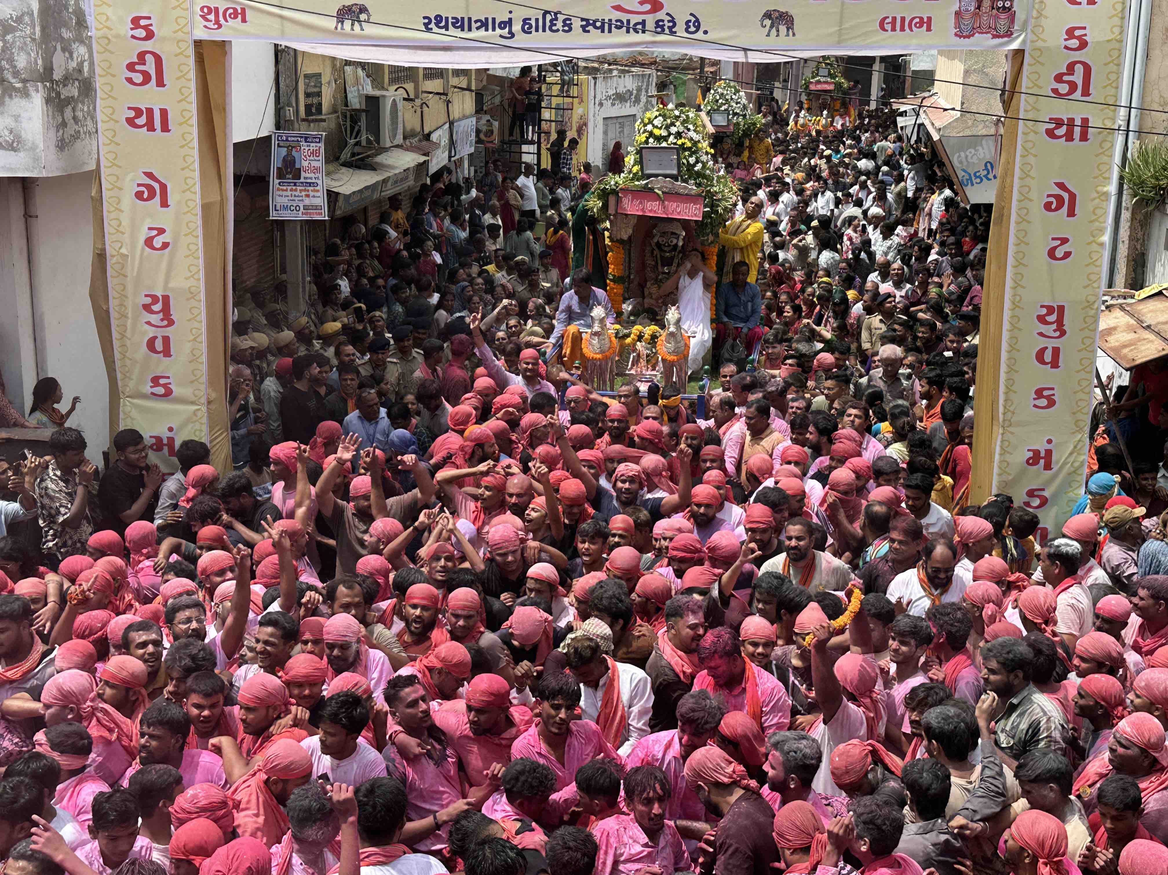Patan 143rd Jagannath Rath Yatra; God Jagannath Subhadra Balbhadraji Nagar  Charya; Lakh Devotees Darshan | પાટણમાં 143મી જગન્નાથ રથયાત્રા: ભગવાન  જગન્નાથ, સુભદ્રા અને બલભદ્રજીની નગરચર્યા ...