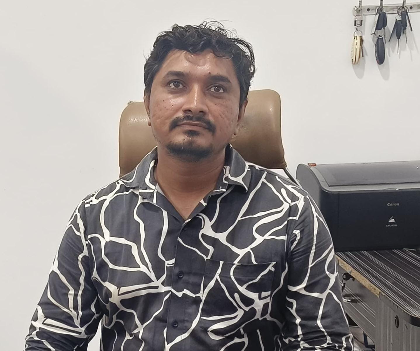બોટાદ GIDCમાં રોડ, ગટર, સ્ટ્રીટલાઈટની સુવિધા ન મળતાં રોષ|બોટાદ,Botad - Divya Bhaskar