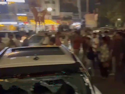 Vadodara drunk driver runs car over sleeping laborers 4-year-old child ...