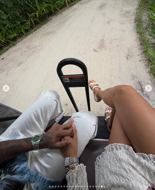 માલદીવ્સ વેકેશન વખતે હાર્દિકે 'બ્લેસ્ડ' કેપ્શન સાથે તસવીર શેર કરી હતી