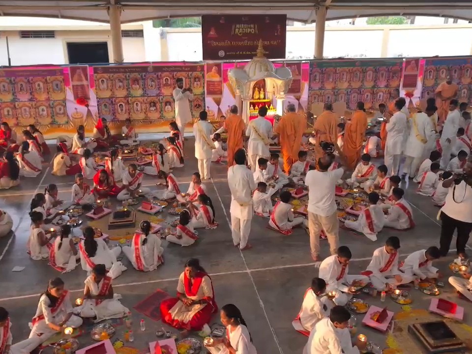 15,666 BAPS children memorized 315 verses