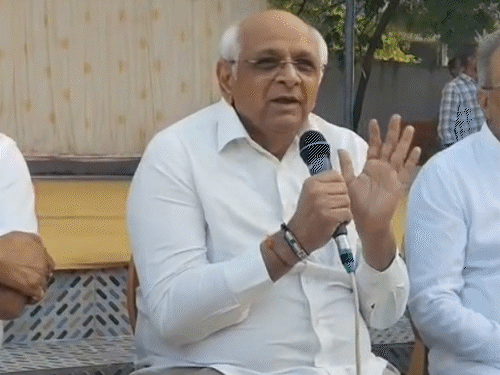 Gujarat CM Bhupendra Patel Visit Kadvasan Village Gir Somnath; Reviews Crop Damage