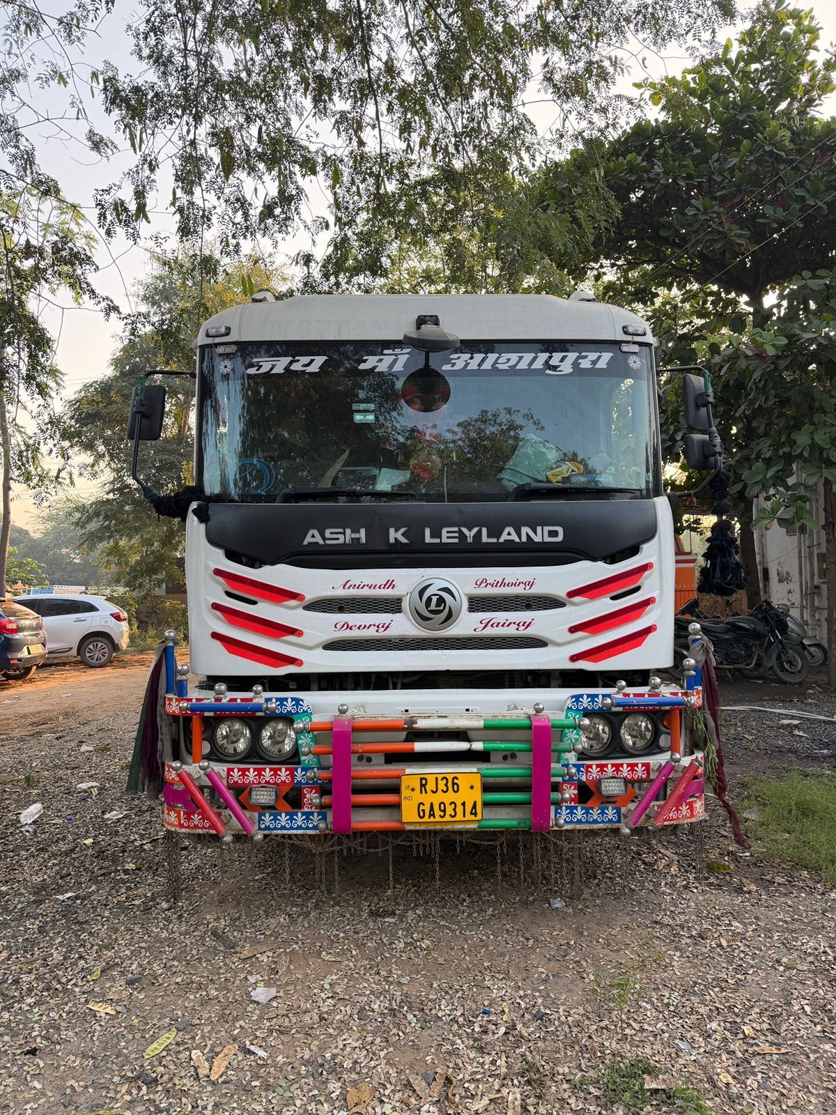 ઓઇલ મીલમાં વિદેશી દારૂનું કટીંગ ચાલી રહ્યું હતું