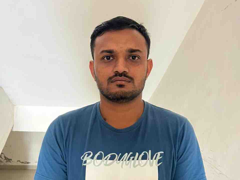 UGVCL junior engineer caught taking bribe of 50,000 | UGVCL જુનિયર એન્જિનિયર રૂ. 50,000ની લાંચ લેતા ઝડપાયો: પાટણ ACBએ સમી પેટા વિભાગની કચેરીમાં છટકું ગોઠવી કાર્યવાહી કરી ...