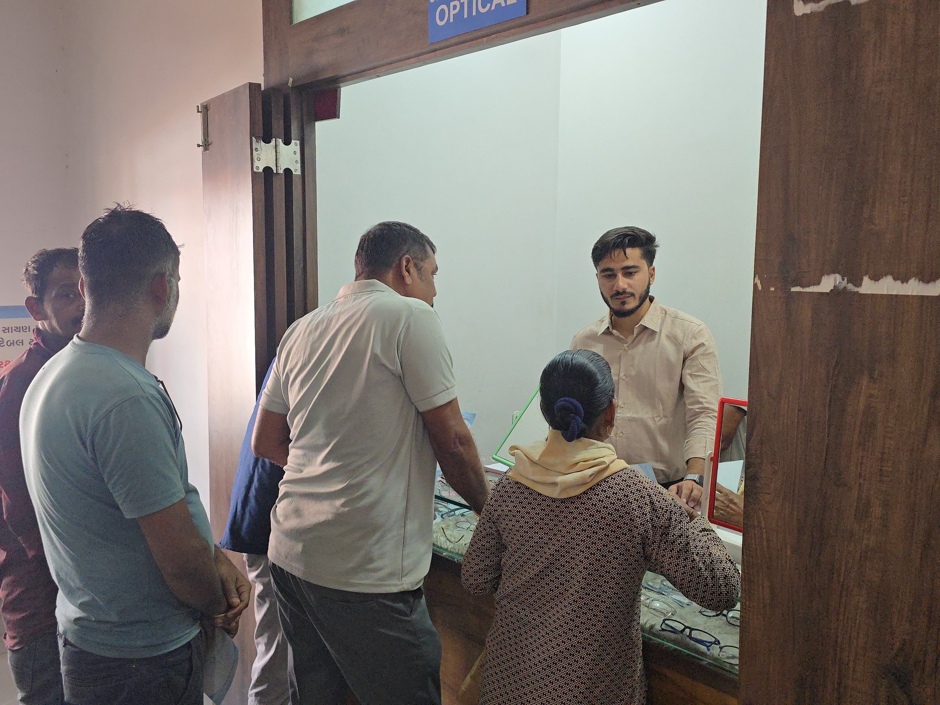 Olpad Sayan Jeevan Raksha Hospital Cancer Camp Diagnosis Free Service