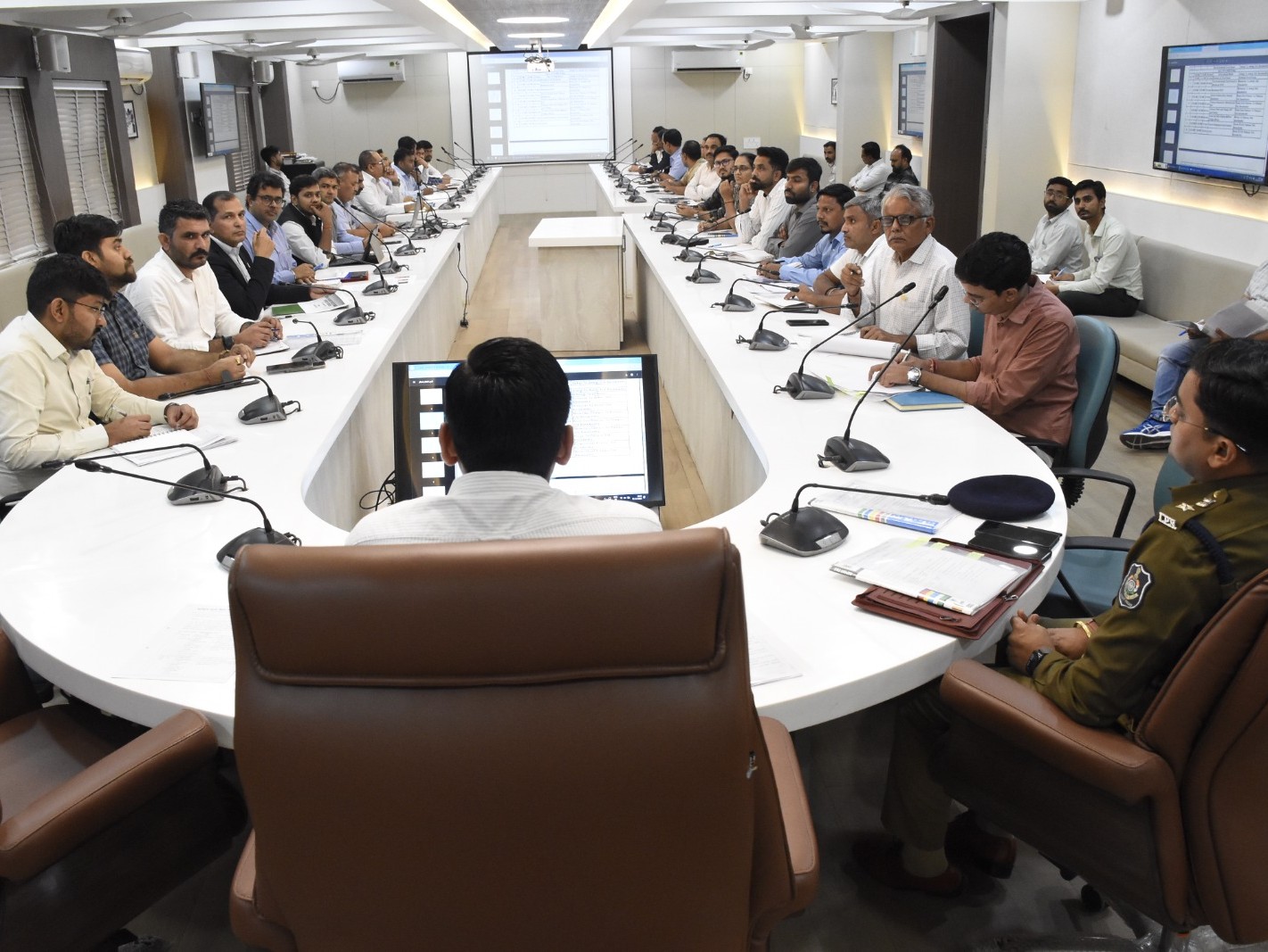 Deputy Chief Minister Harsh Sanghvi to inaugurate development works in Banaskantha | નાયબ મુખ્યમંત્રી હર્ષ સંઘવી બનાસકાંઠામાં વિકાસ કાર્યોનું લોકાર્પણ કરશે: રૂ. 27.56 કરોડના ...
