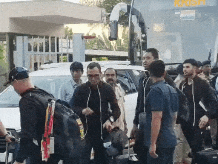 સાઉથ આફ્રિકા ટીમ હોટેલ જવા માટે રવાના થઈ ગઈ